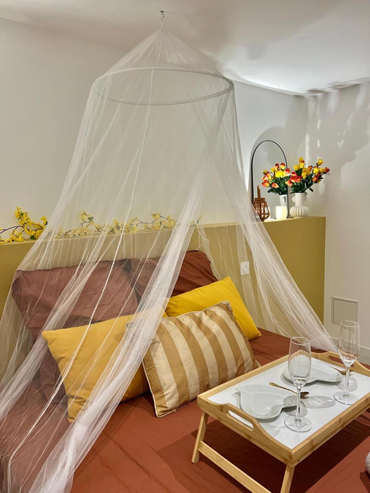 Charmante Escapade Apartment *
